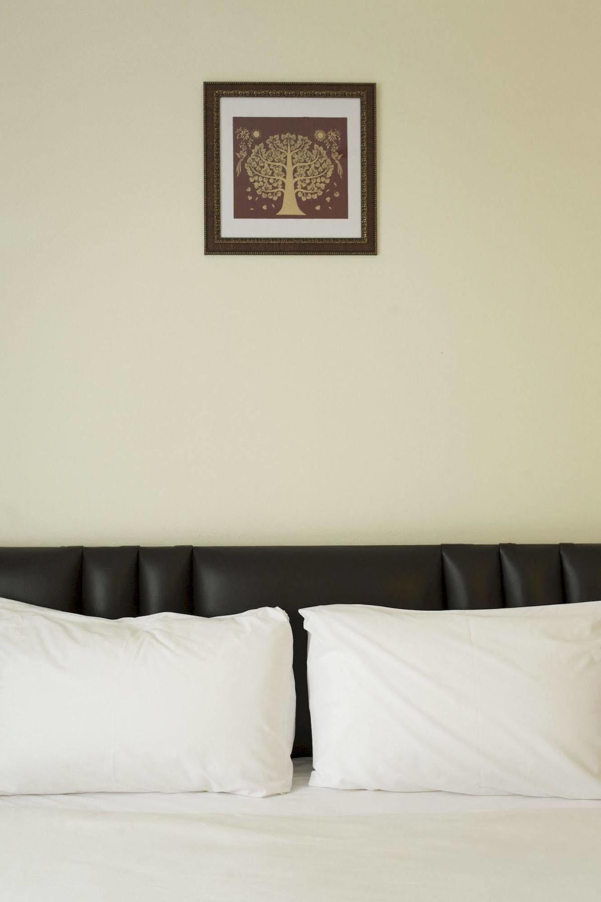 Paripas Express Patong Hotel Екстериор снимка